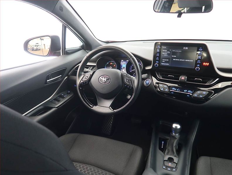Toyota C-HR (2022) Dynamic 1.8 Hybrid, digi klima - fotka 7 z 22