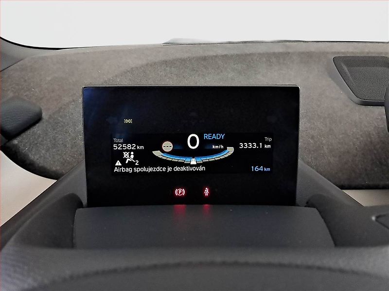 BMW i3 (2019) 94Ah BEV, SoH 89% - fotka 11 z 19