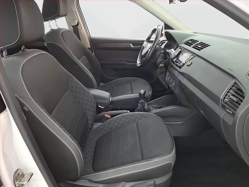 Škoda Fabia (2022) Ambition 1.0 TSI, ČR,1.maj - fotka 9 z 14