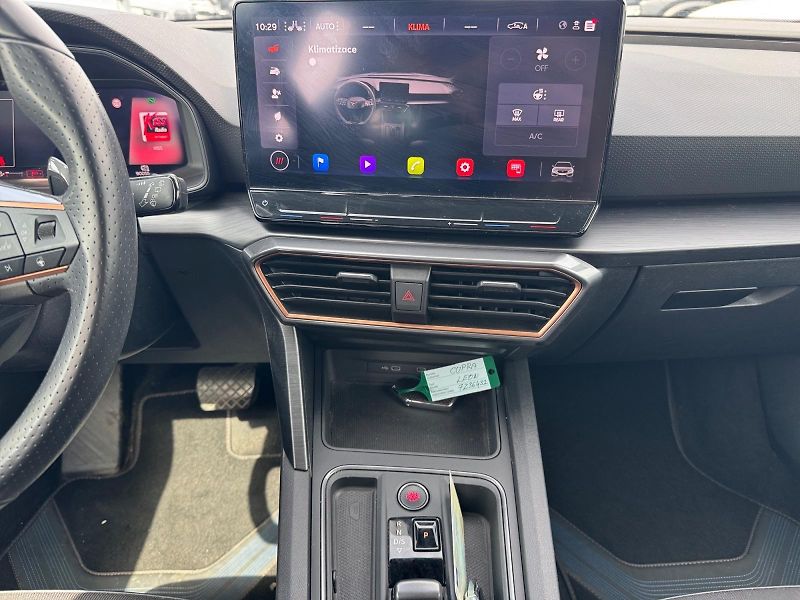 Cupra Leon (2023) 2.0TSI 140kW CZ DPH - fotka 10 z 11