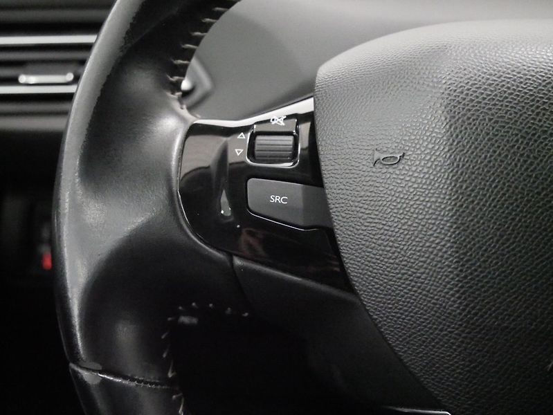 Peugeot 308 - fotka 16 z 30