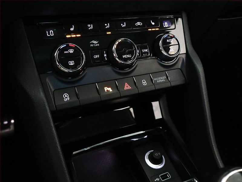 Škoda Karoq (2018) Style 1.6 TDI, Serv.kniha - fotka 10 z 20