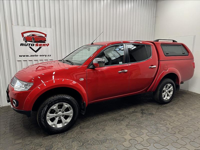 Mitsubishi L200 2.5DI-D INTENSE 4WD HARDTOP - fotka 3 z 35