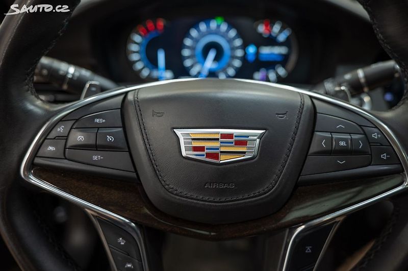 Cadillac CT6 3.0 TT 307 kW 4x4 - fotka 14 z 31