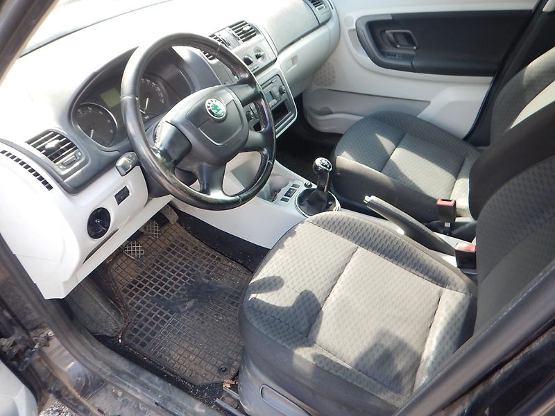 Škoda Roomster 1.2 TSi 63 KW - fotka 10 z 14