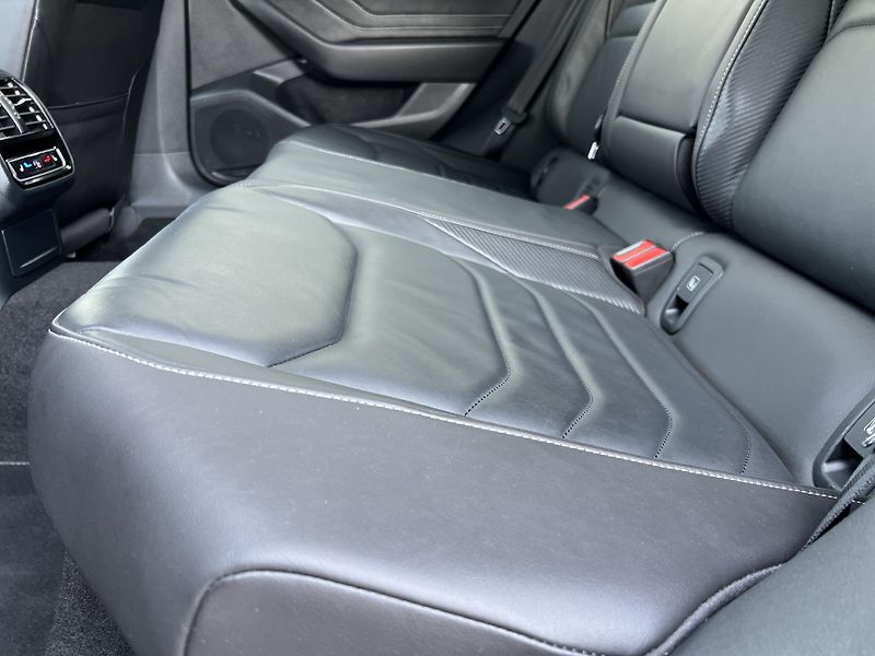 Volkswagen Arteon R-Line 2.0TDi 4x4 MAX VÝBAVA - fotka 38 z 61
