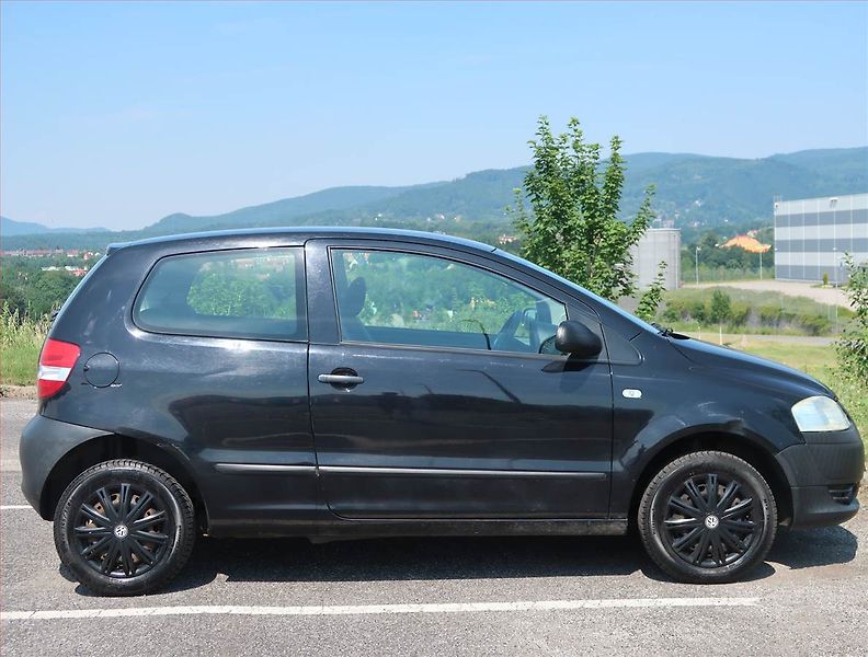 Volkswagen Fox (2007) 1.2, nová STK, dobrý stav - fotka 6 z 15