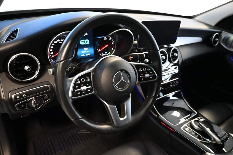 Mercedes-Benz Třídy C (2020) 2.0 300 DE T 9G-TRONIC LED 360 - fotka 13 z 47
