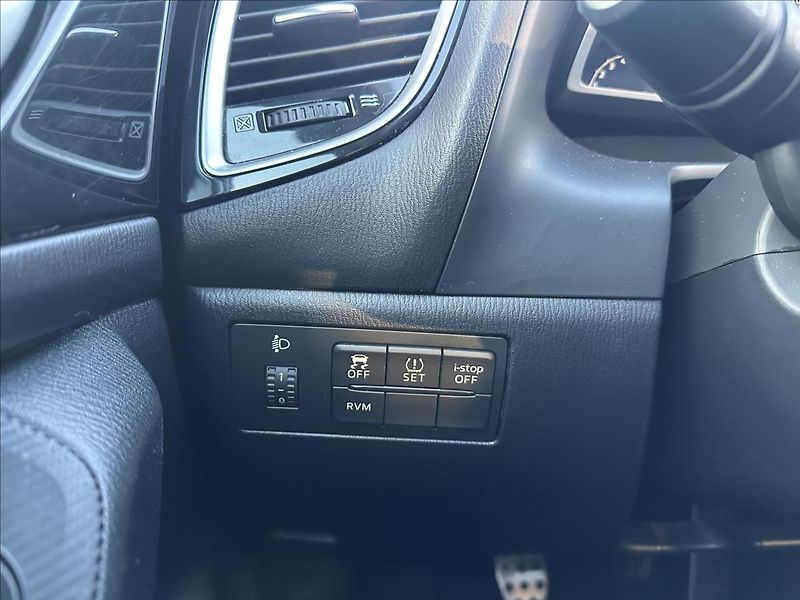 Mazda 3 2,0 G120 - fotka 20 z 22