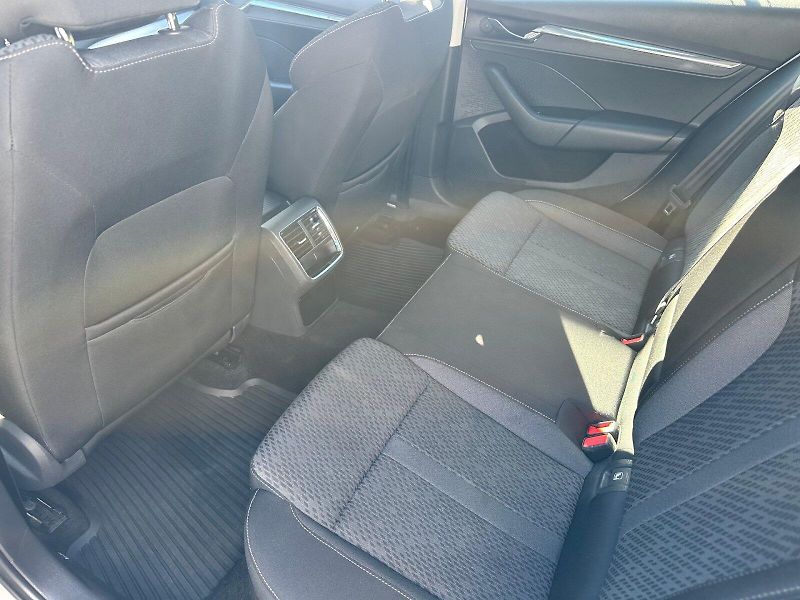 Škoda Octavia (2022) 2.0 TDI 110kW DSG Style Combi - fotka 20 z 21