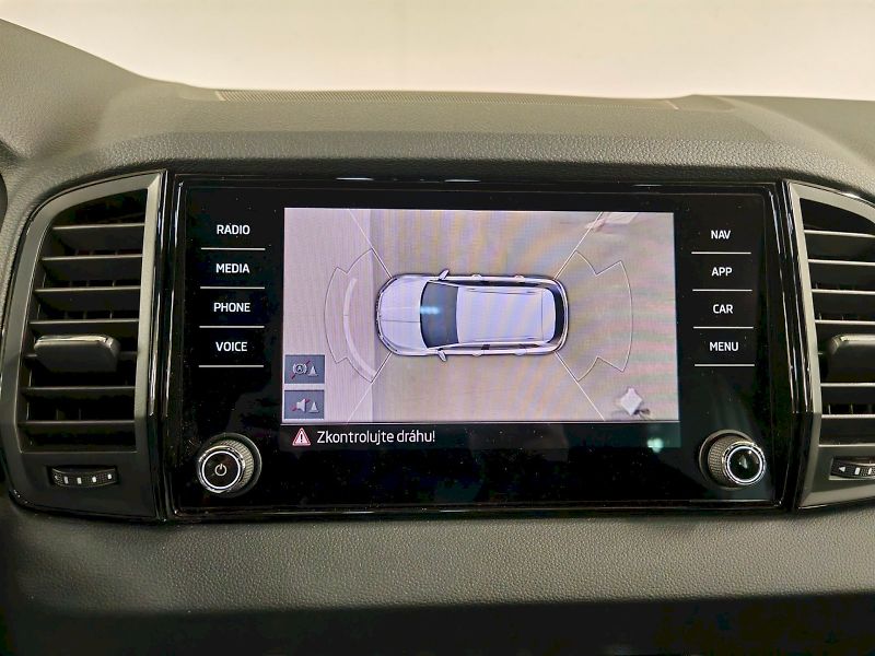 Škoda Karoq (2025) 1.5 TSI 110 kW DSG Sportline - fotka 13 z 32
