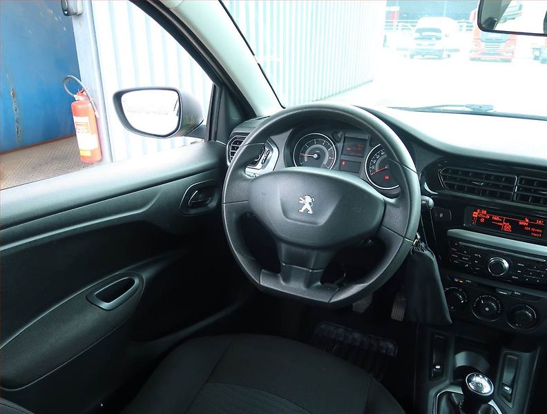 Peugeot 301 (2014) 1.2 VTi, levný provoz - fotka 7 z 18