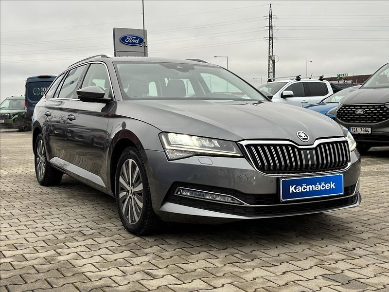 Škoda Superb 2,0 TDI 110kW Style DSG - fotka 7 z 42