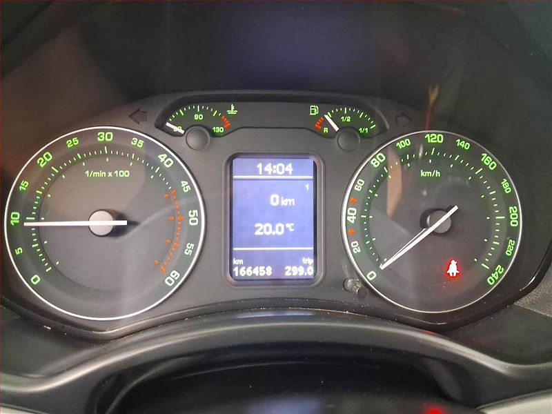 Škoda Octavia (2009) Scout 2.0 TDI, 4X4 - fotka 11 z 16