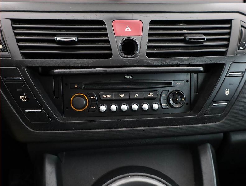 Citroën C4 Picasso (2007) 1.8 i, nová STK, pěkný stav - fotka 9 z 13