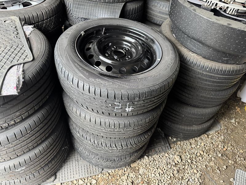 Toyota Verso (2010) 1.6VVTi,rezervace - fotka 34 z 39
