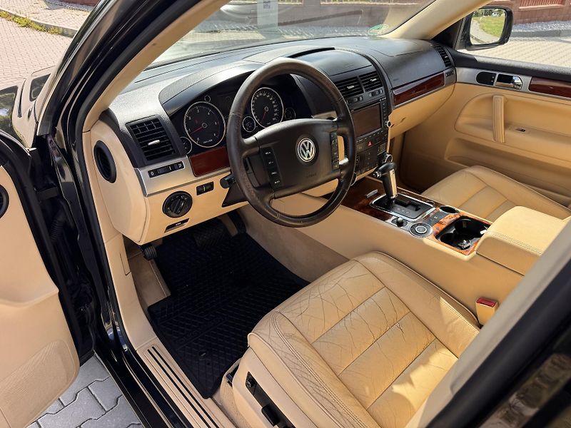 Volkswagen Touareg 3.0TDI 165Kw Pružiny - Tažný - fotka 8 z 19