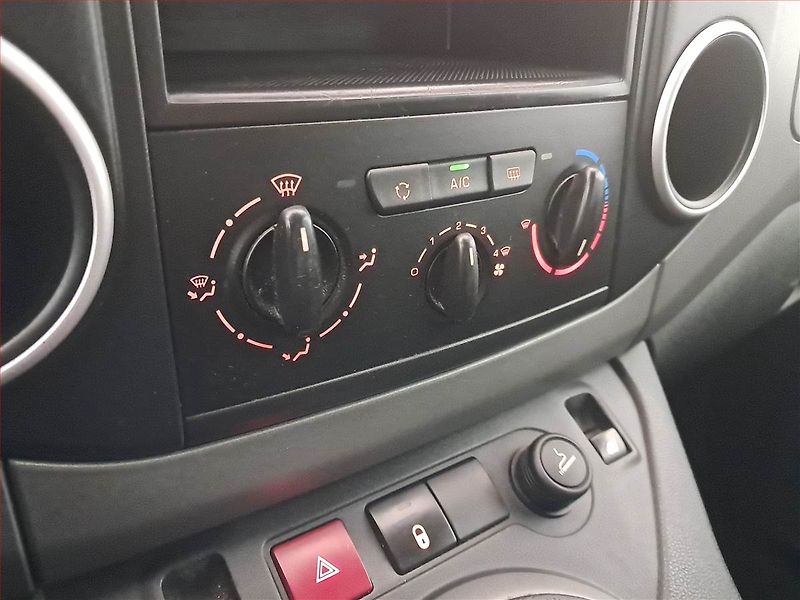 Citroën Berlingo (2016) Feel 1.6 BlueHDi, 5Míst, ČR - fotka 13 z 15