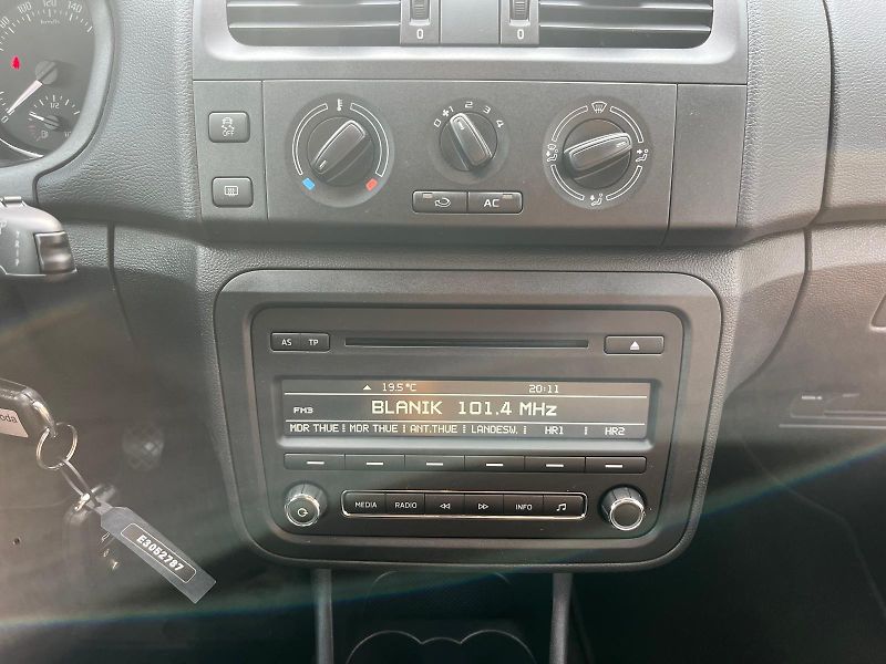 Škoda Fabia 1,2 TSi Fresh / 1.maj./ servis - fotka 16 z 17
