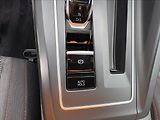 Volkswagen Golf 2,0 GTI 180kW Matrix,Panor,ACC - náhled 12