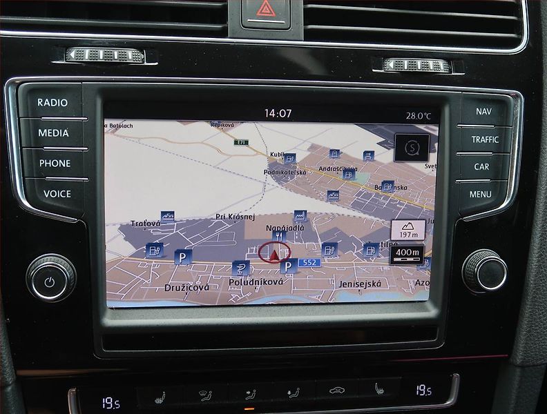 Volkswagen Golf (2014) 2.0 TDI, Serv.kniha, Navi - fotka 13 z 18