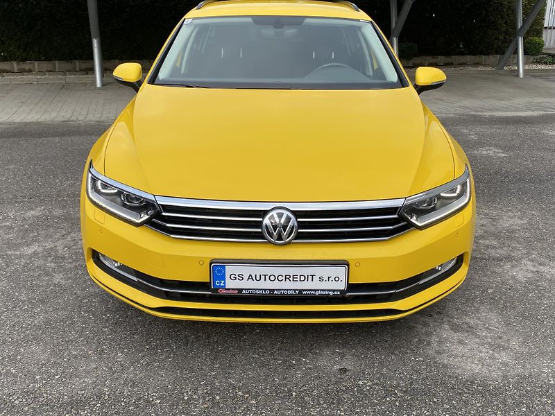 Volkswagen Passat (2019) 2,0 TDi Comfortline  - fotka 2 z 49