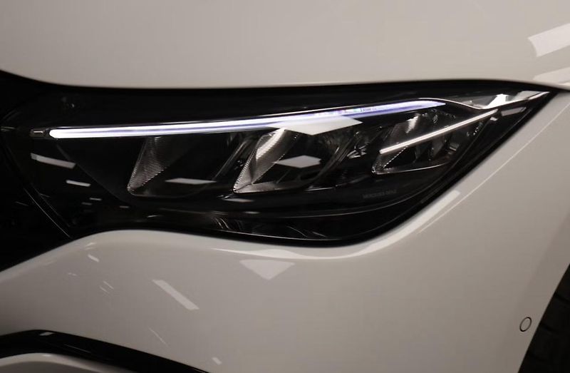 Mercedes-Benz EQE 350 AMG 4M Kamera Tažné BLIS  - fotka 8 z 23