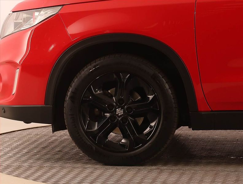 Suzuki Vitara (2015) Elegance 1.4 BoosterJet, 4X4 - fotka 15 z 23