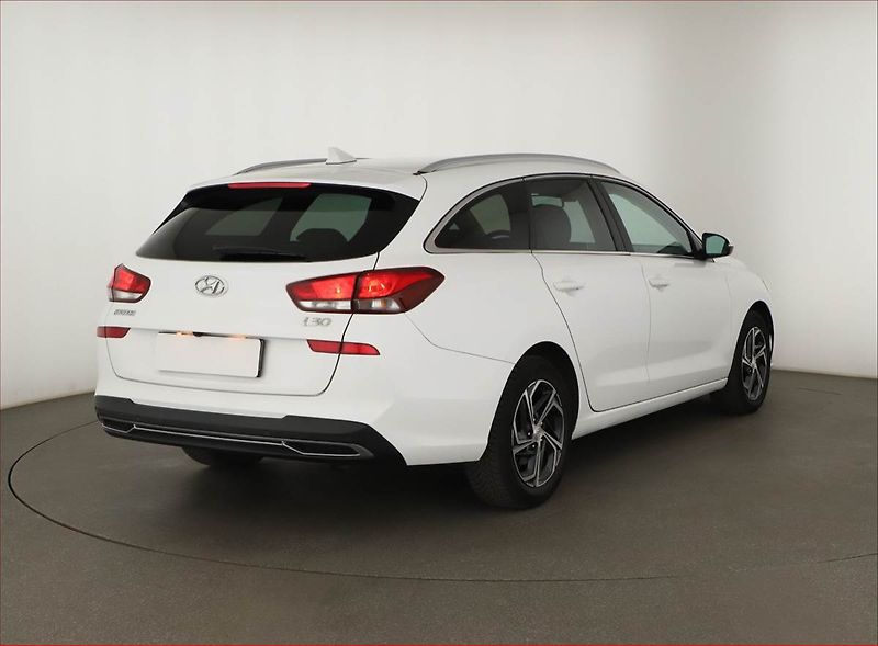 Hyundai i30 (2021) 1.6 CRDi, ČR,1.maj, Serv.kniha - fotka 5 z 14