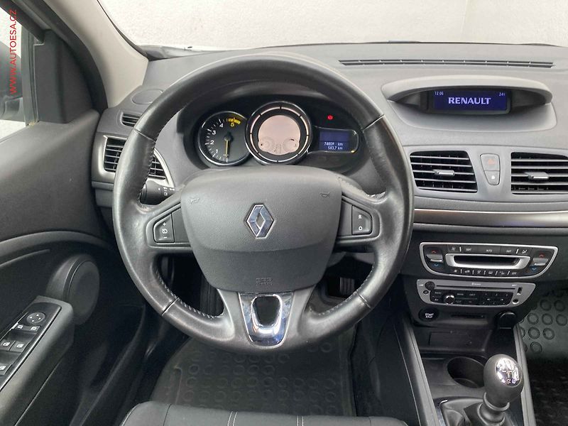 Renault Mégane (2016) 1.5 dCi, ČR, AC, tempo, park - fotka 11 z 16