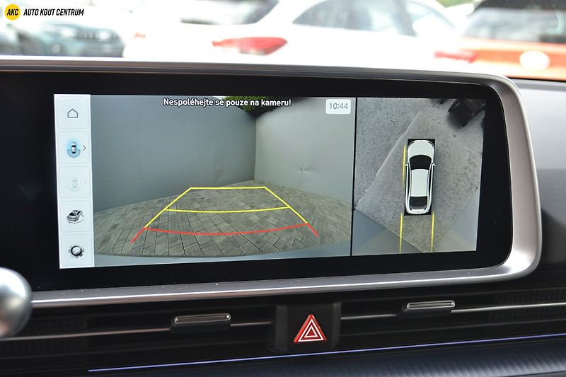 Hyundai Ioniq 6 239KW 4x4 POWER 77kWh STYLE PR - fotka 48 z 74
