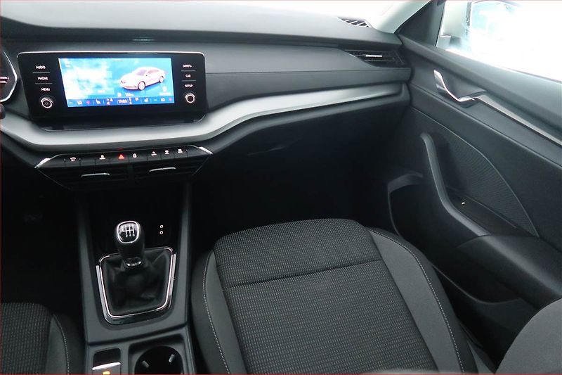 Škoda Octavia (2021) Ambition Plus 1.5 TSI - fotka 8 z 17