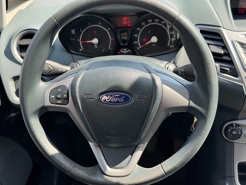 Ford Fiesta (2011) 1.25i 44kW - fotka 16 z 31