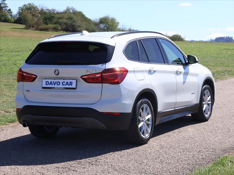 BMW X1 2.0 18d  xD Aut CZ Advantage - fotka 7 z 31