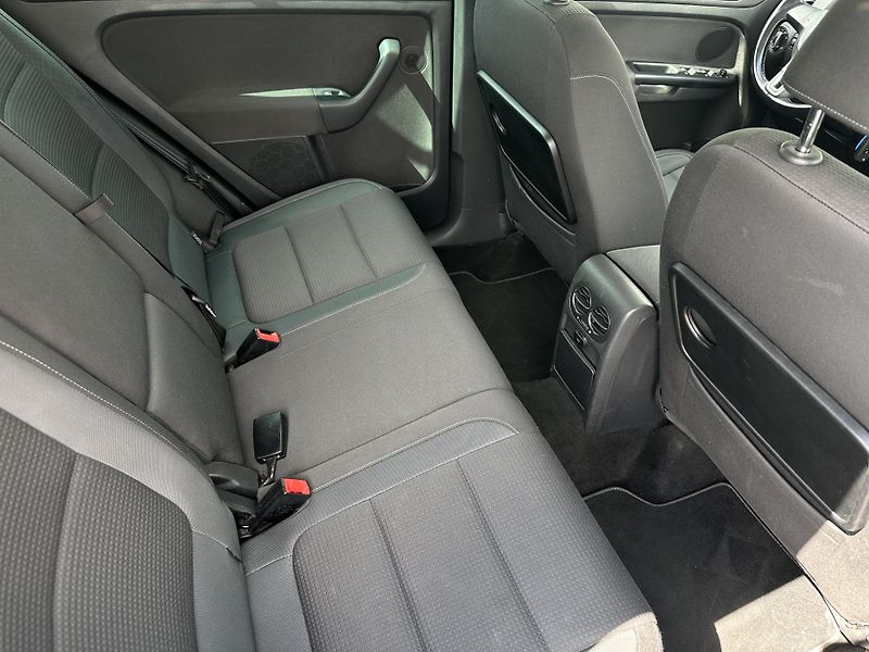 Volkswagen Golf Plus 1.2 TSI BMT - fotka 11 z 28