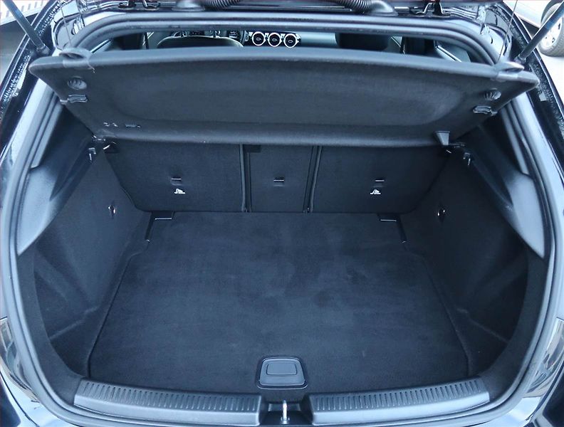 Mercedes-Benz Třídy A (2018) Style A 180 - fotka 13 z 18