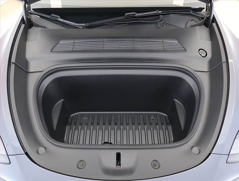 Tesla Model Y (2022) Long Range AWD 79kWh, SoH 92% - fotka 15 z 33