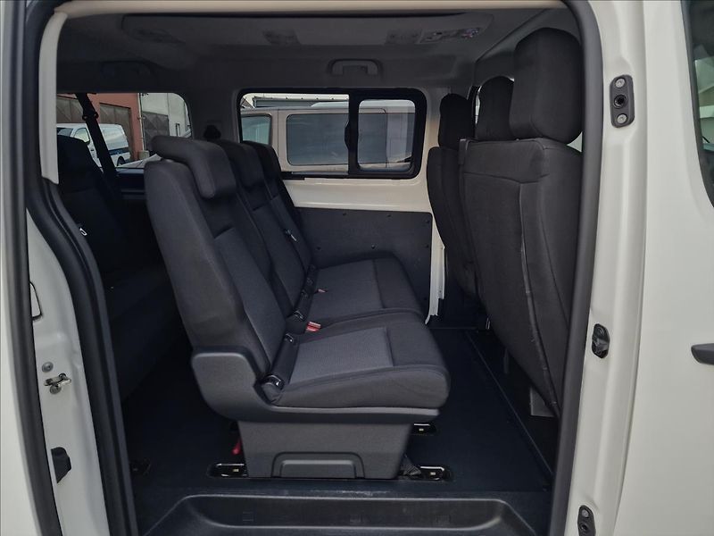 Toyota ProAce Verso 2.0 D-4d 140k L2 106kW - fotka 17 z 45