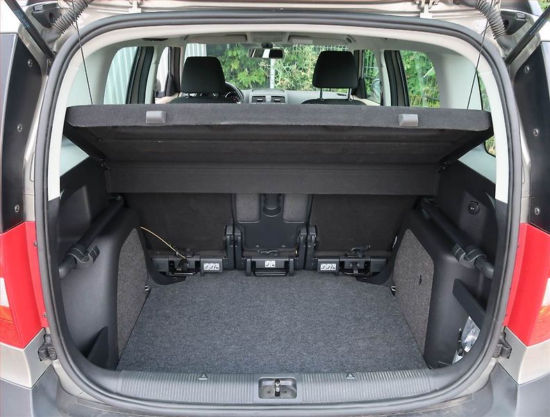 Škoda Yeti (2010) 2.0 TDI, 4X4, ČR,1.maj - fotka 13 z 18