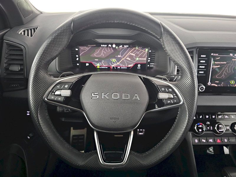 Škoda Karoq (2025) 2.0TDi 4X4 DSG SPORTLINE WEBAS - fotka 8 z 32