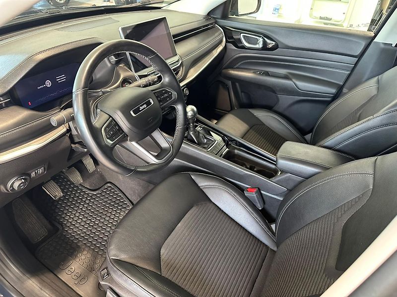 Jeep Compass 1,3T-GDi,LIMITED,130HP,ČR - fotka 7 z 27