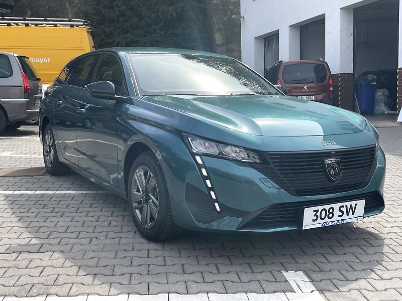 Peugeot 308 SW STYLE Hybrid 145 e-DCS6 - fotka 3 z 8