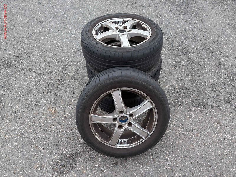 Volkswagen Touran (2011) 1.4TSi, AC, temp - fotka 15 z 15
