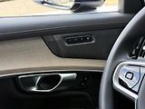 Volvo XC90 B5 AWD PLUS BRIGHT // 7M +kola - náhled 25