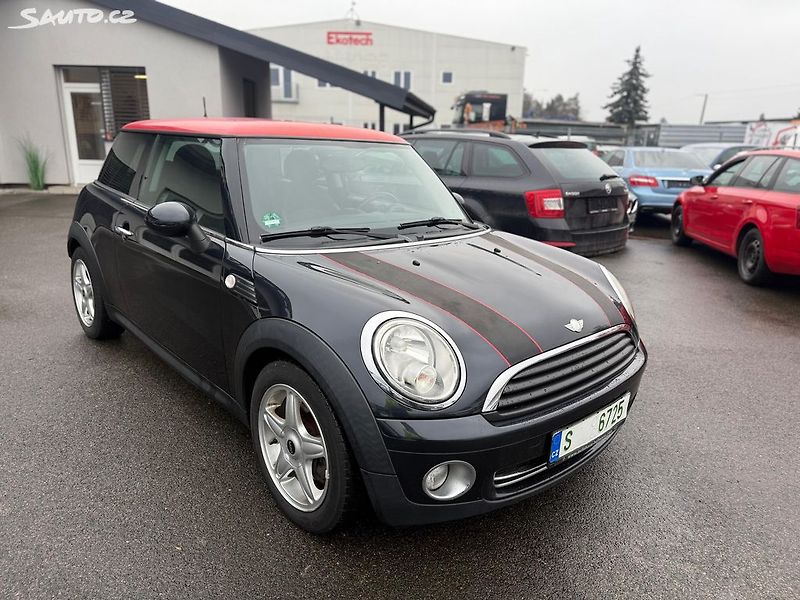 Mini Cooper 1.6i, manual - fotka 5 z 9