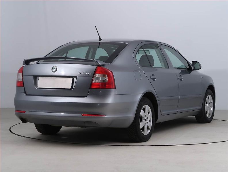 Škoda Octavia (2011) 1.6 TDI, Serv.kniha, nová STK - fotka 5 z 15