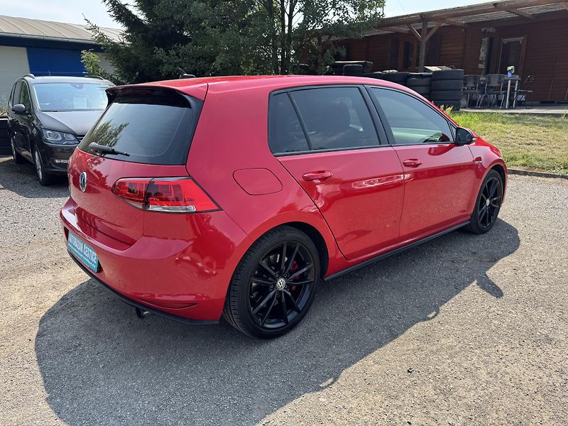 Volkswagen Golf 2.0 GTI 169KW - fotka 6 z 16