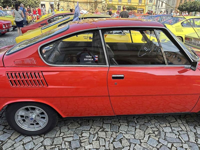 Sraz veteránů Škoda 110R v Uničově