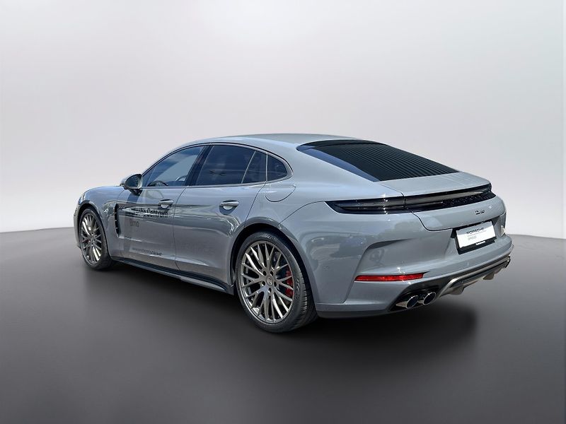 Porsche Panamera (2025) Turbo E-Hybrid - fotka 3 z 30