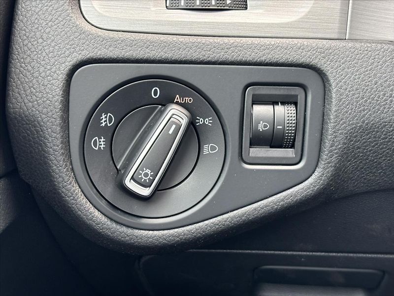 Volkswagen Golf 1,4 TSi AT Highline NAVI KAMER - fotka 38 z 47
